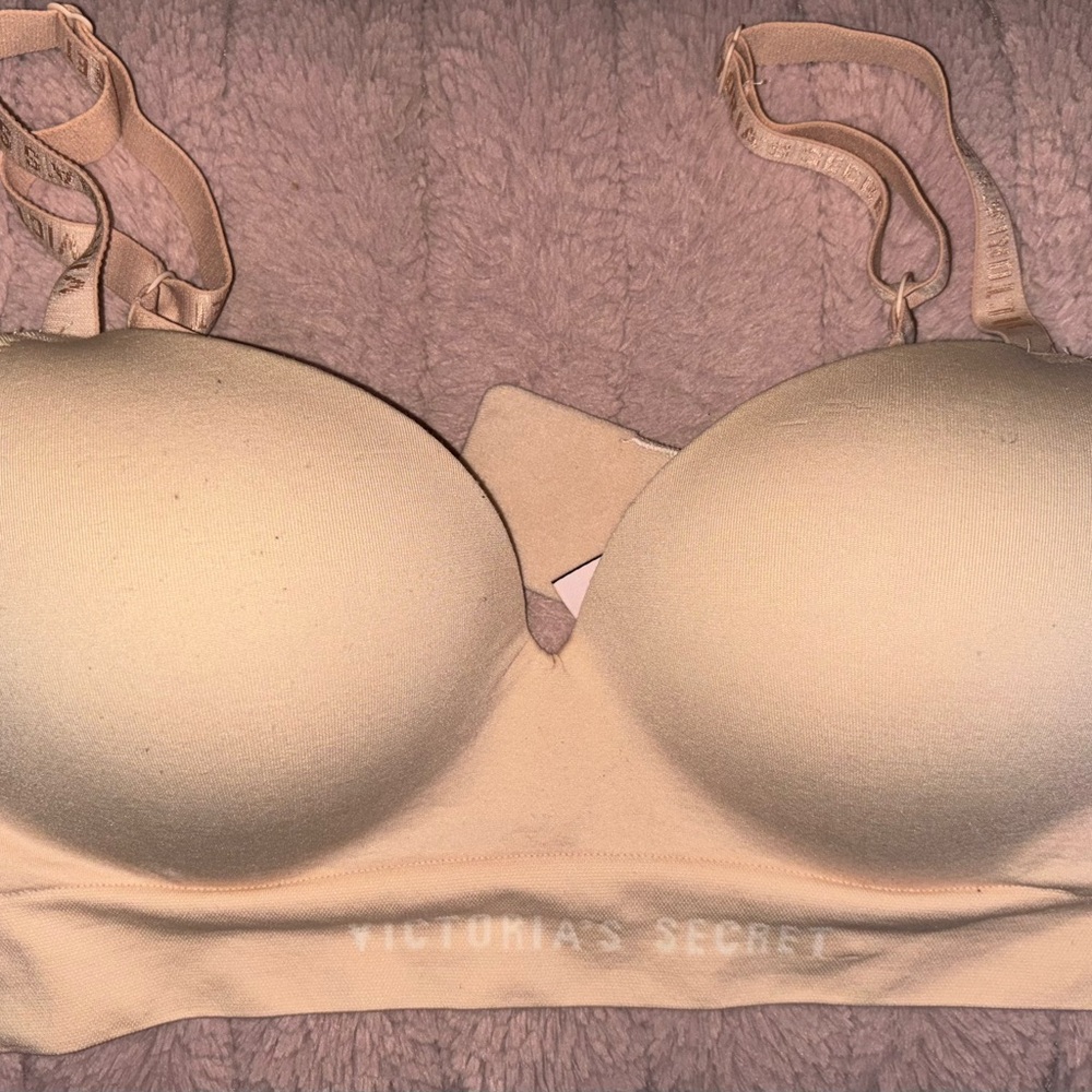 Victoria’s Secret sporty push up bra